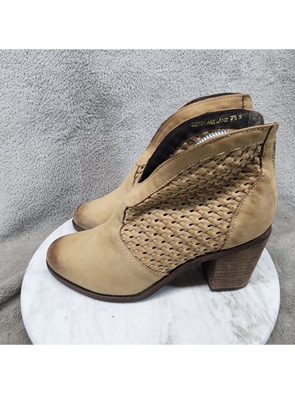 Diba True Shoes Womens Size 7.5 Brown Leather Ankle Boots *Read*